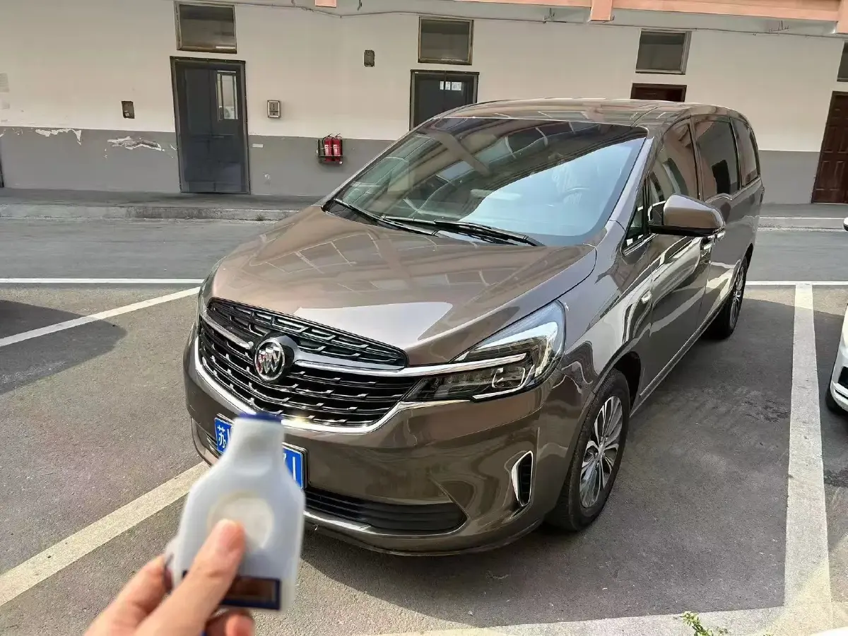 2022 Buick GL8 2.0T 237HP L4 9AT