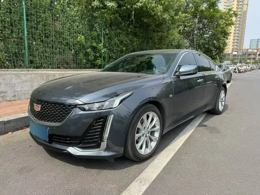 2022 Cadillac CT5 2.0T 237HP L4 10AT