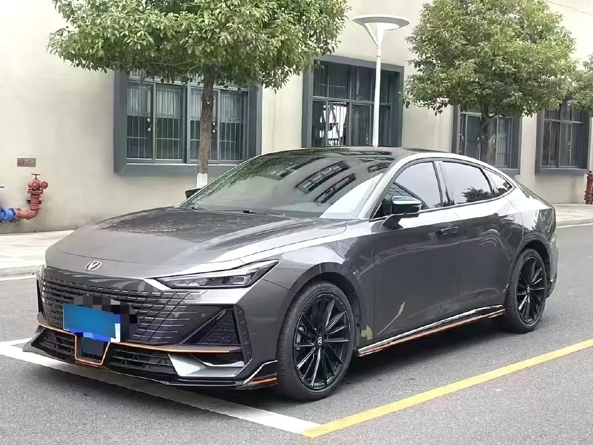 2022 ChangAn UNI-V 1.5T 188HP L4 7DCT