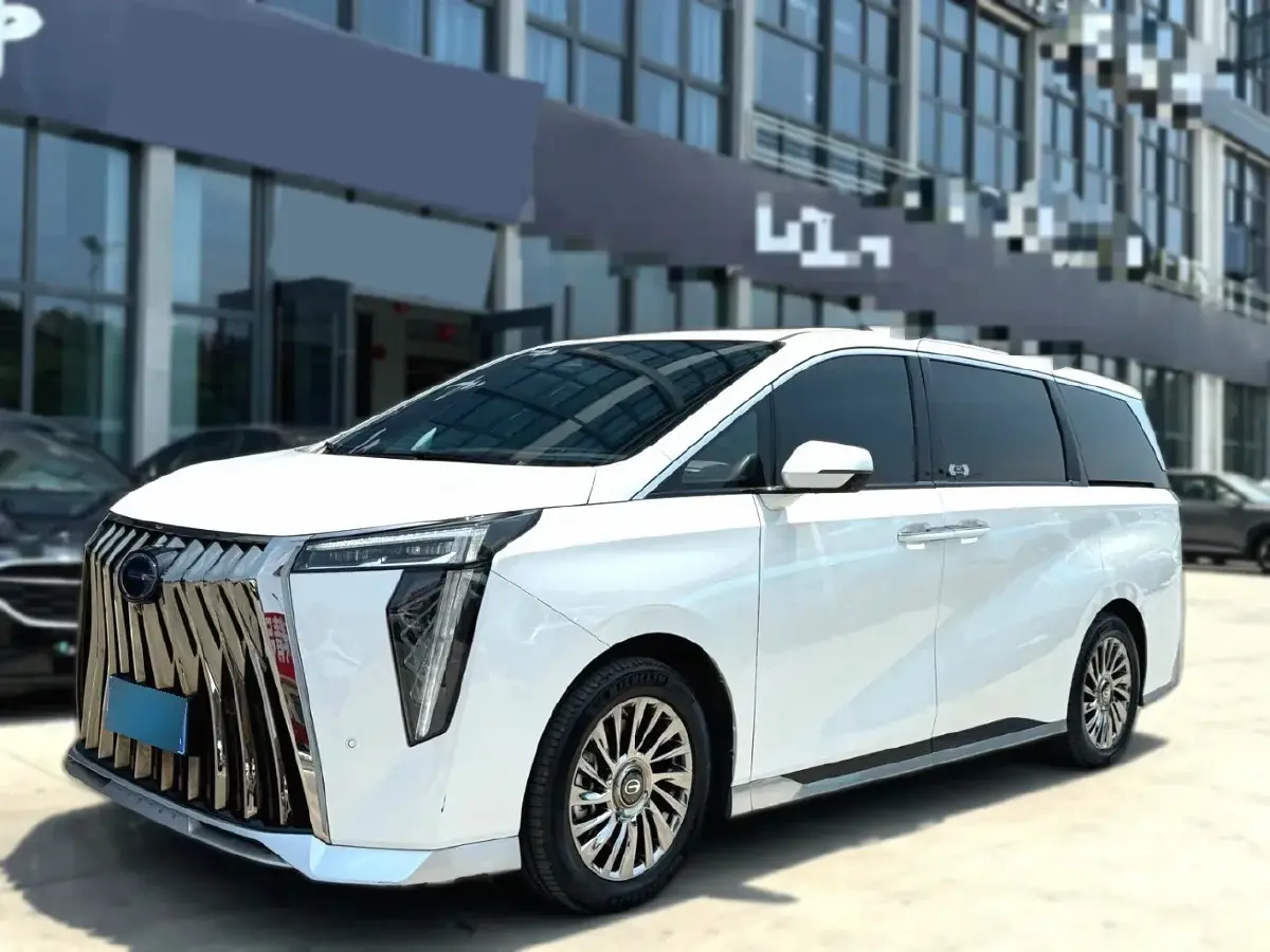 2023 GAC Trumpchi M8 2.0T 190HP L4 E-CVT Hybrid