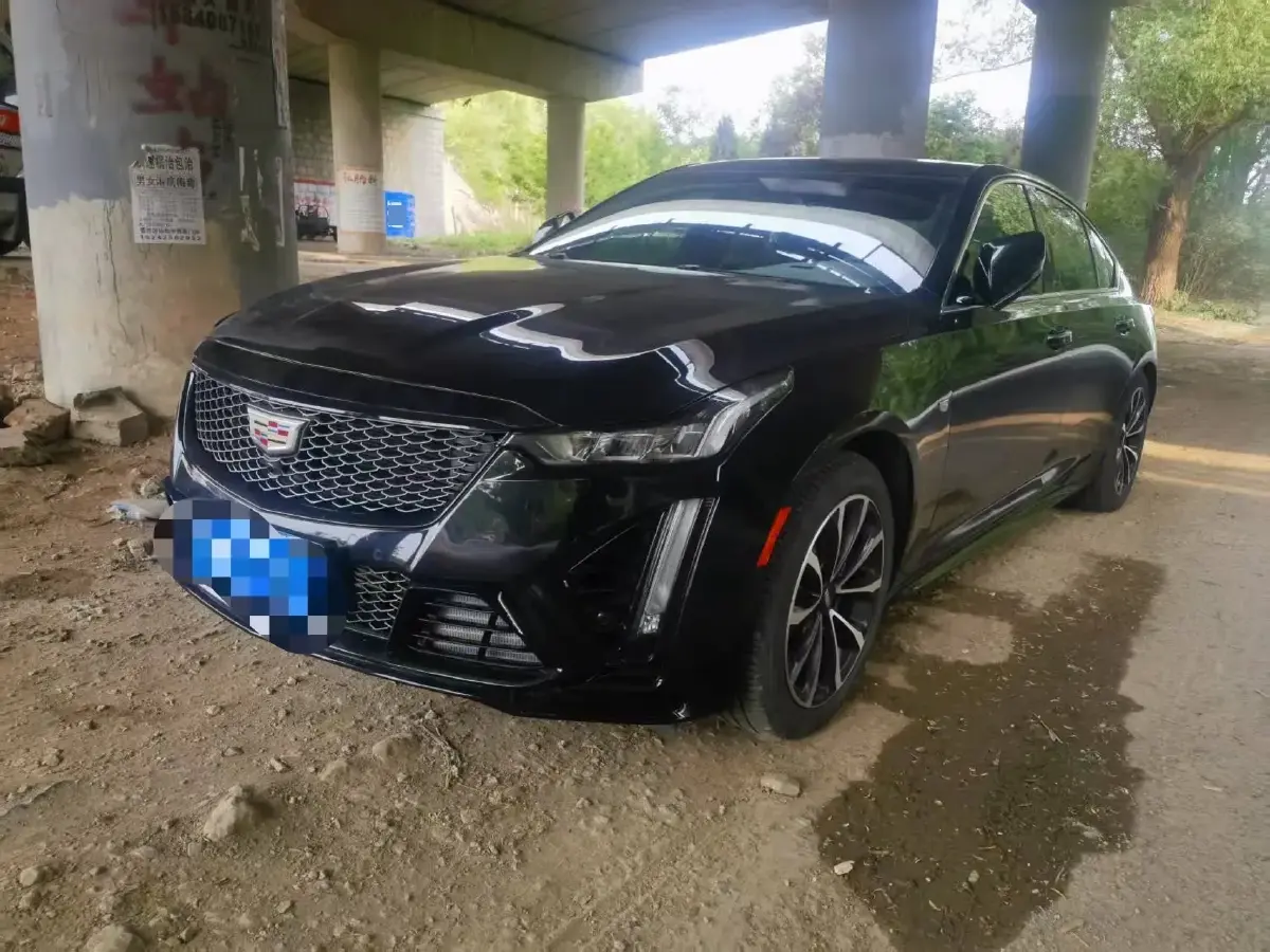 2022 Cadillac CT5 2.0T 237HP L4 10AT