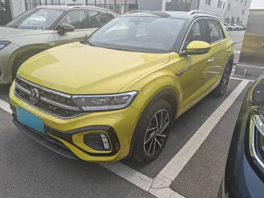 2023 Volkswagen T-Roc 1.5T 160HP L4 7DCT