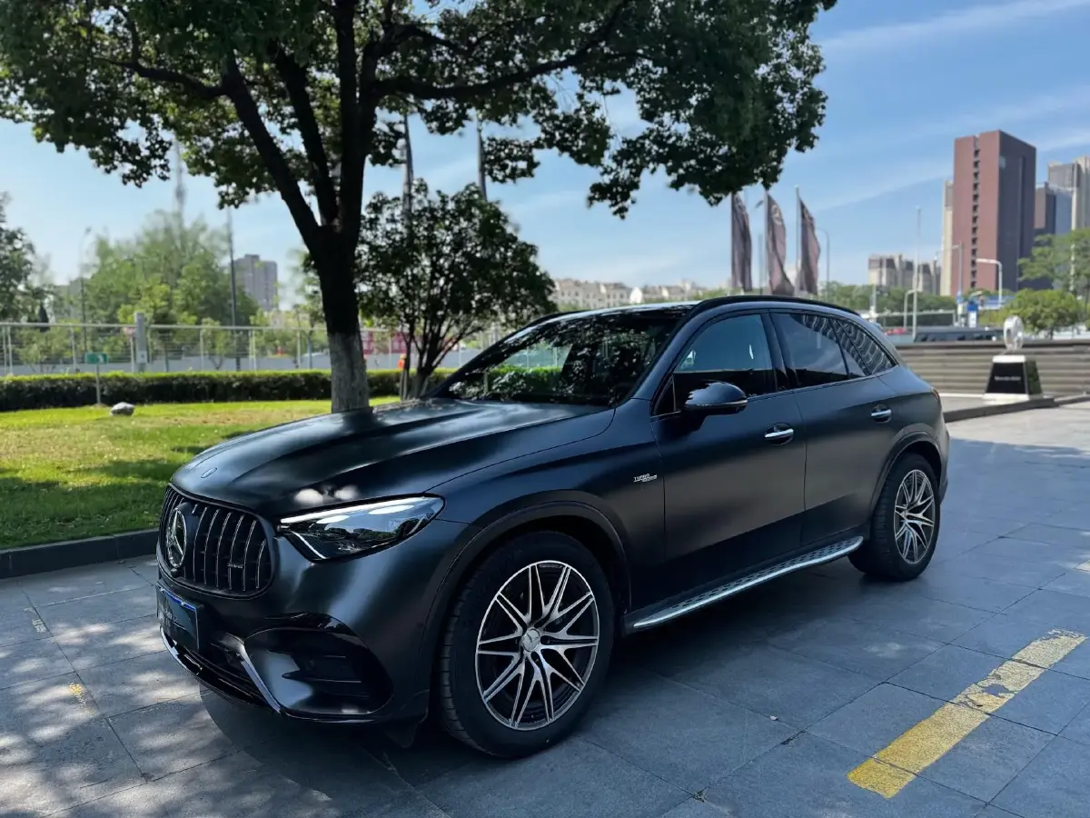 2024 Mercedes-Benz GLC AMG 2.0T 421HP L4 9AT