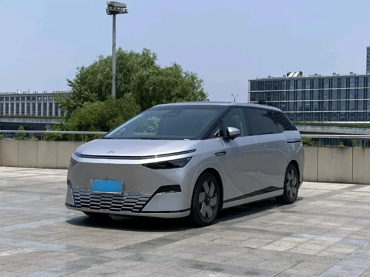 2024 Xpeng X9 BEV 101.5KWH