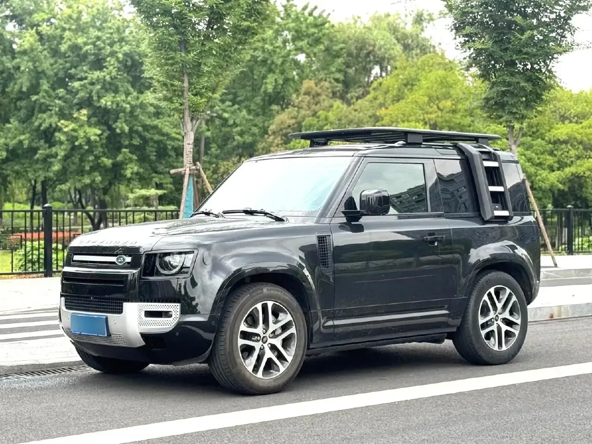 2023 Land Rover Defender 3.0T 400HP L6 8AT