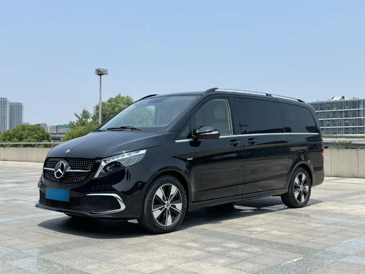 2022 Mercedes-Benz V Class 2.0T 211HP L4 9AT