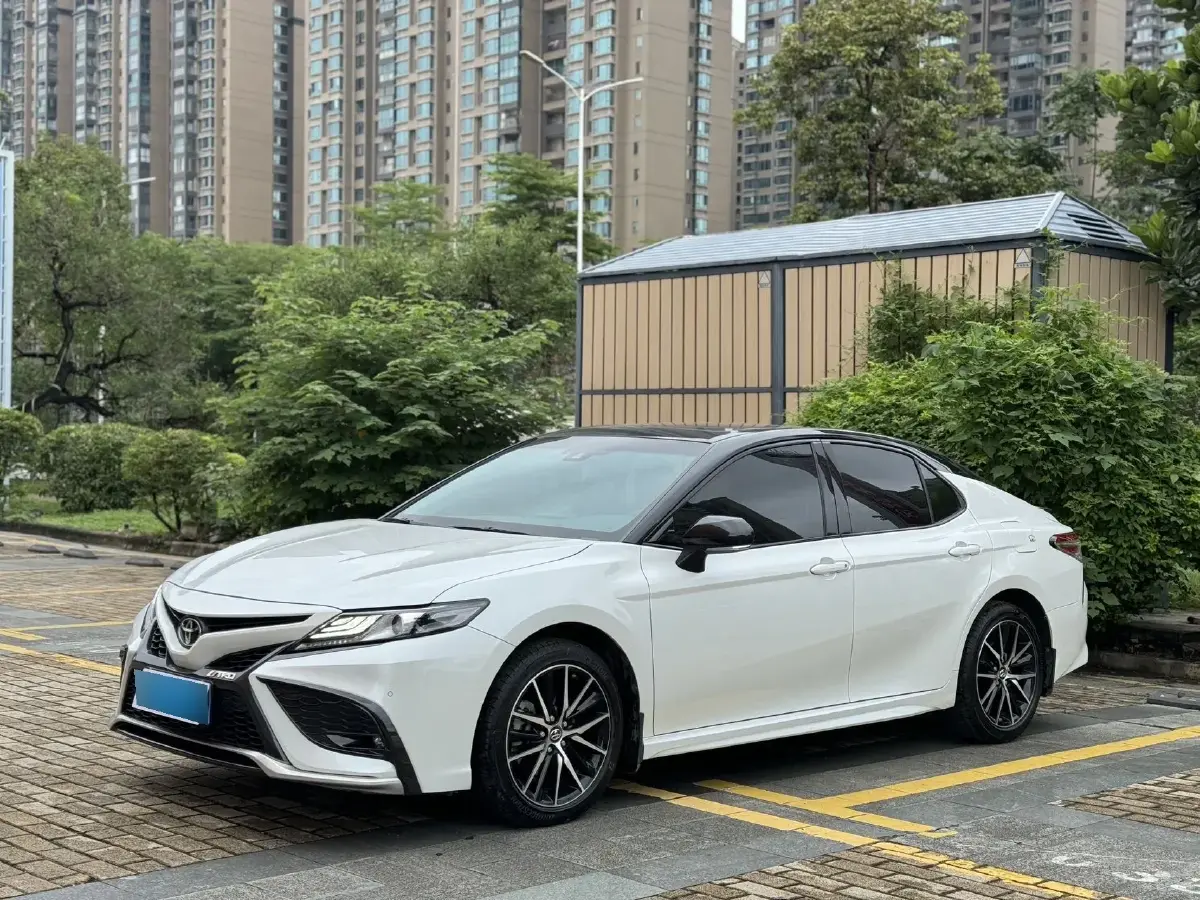 2021 Toyota Camry 2.0L 178HP L4 CVT