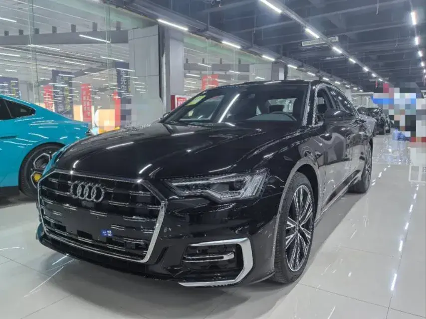 2025 Audi A6L 2.0T 245HP L4 7DCT