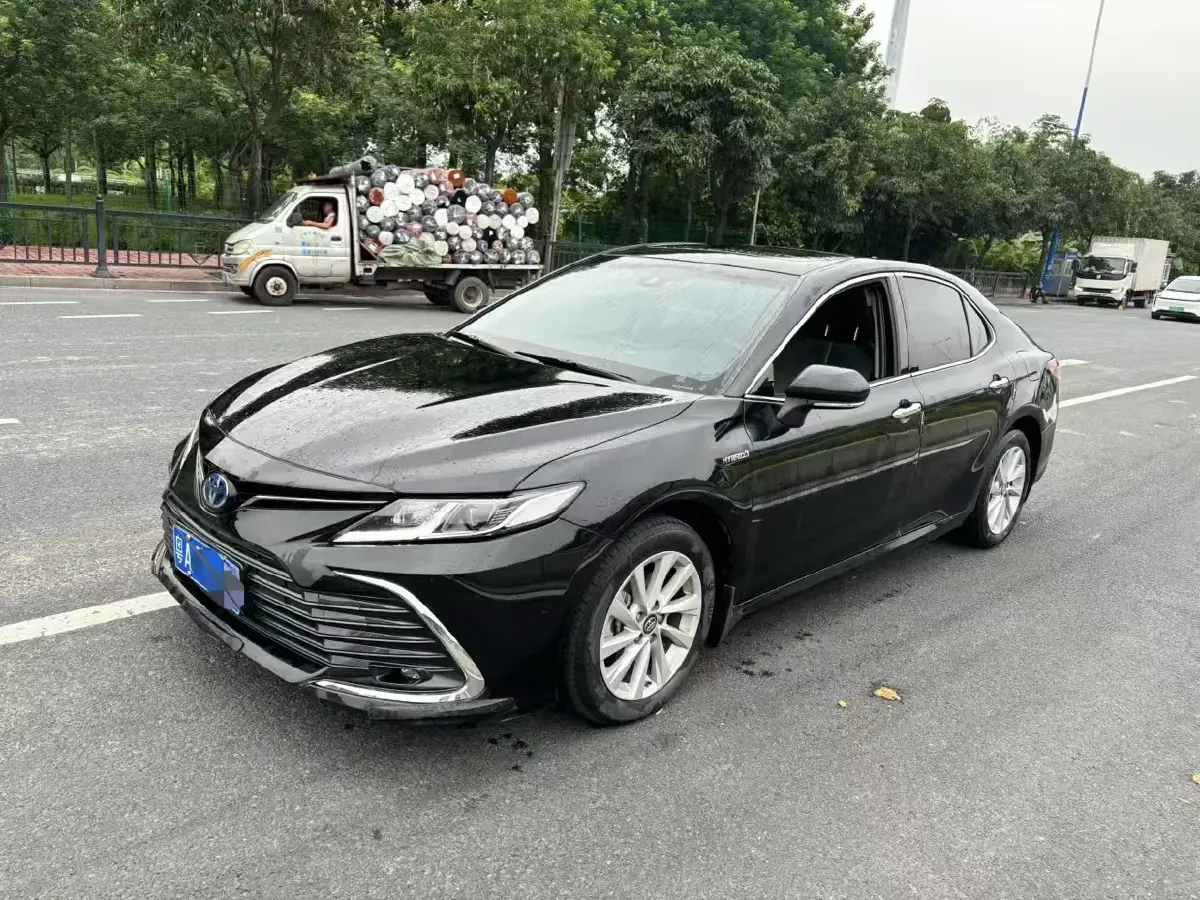 2023 Toyota Camry 2.5L 178HP L4 E-CVT Hybrid