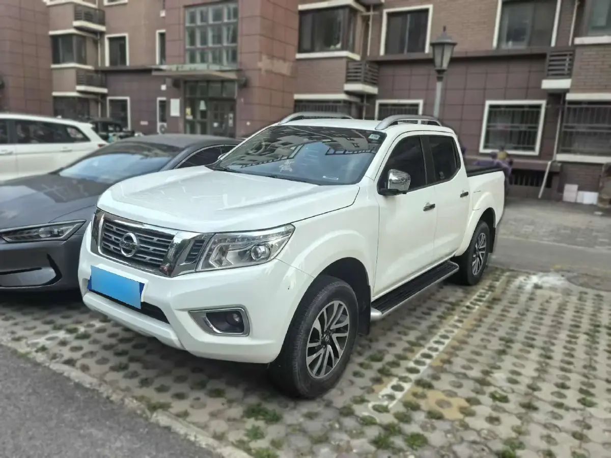 2022 Nissan Navara 2.5L 190HP L4 6MT