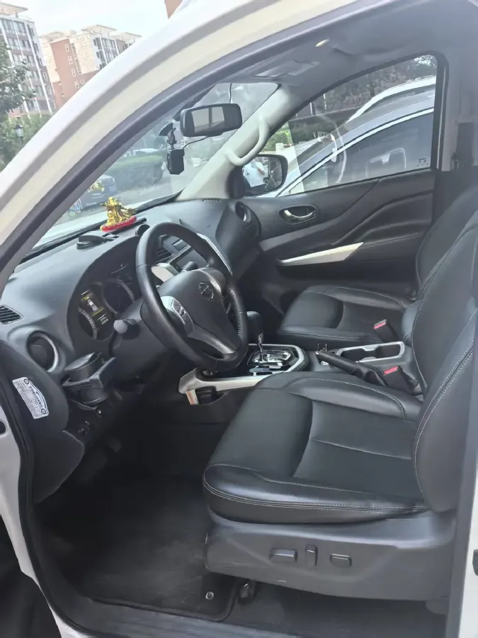 2022 Nissan Navara 2.5L 190HP L4 6MT,autocango,china used car exporter,china ev exporter,chinese used car exporter,chinese used ev exporter