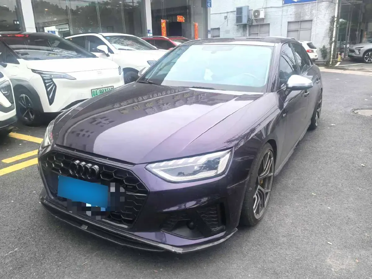 2022 Audi A4L 2.0T 190HP L4 7DCT