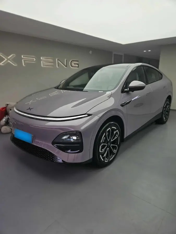 2025 Xpeng G6 BEV 68.5KWH