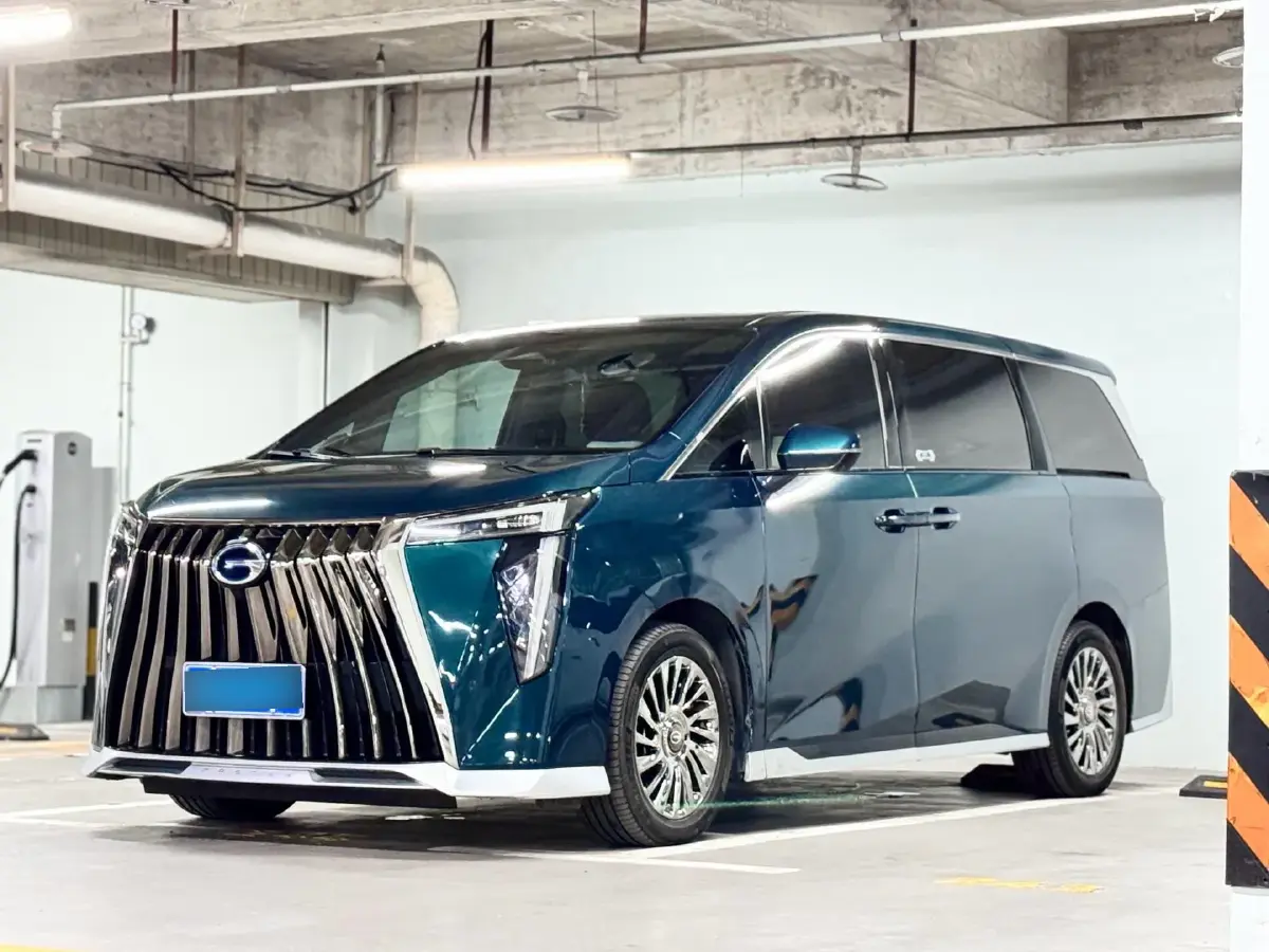 2023 GAC Trumpchi M8 2.0T 190HP L4 E-CVT Hybrid