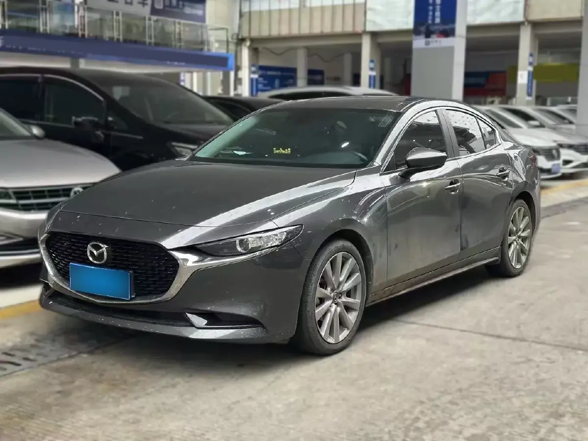 2022 Mazda 3 Axela 2.0L 158HP L4 6AT