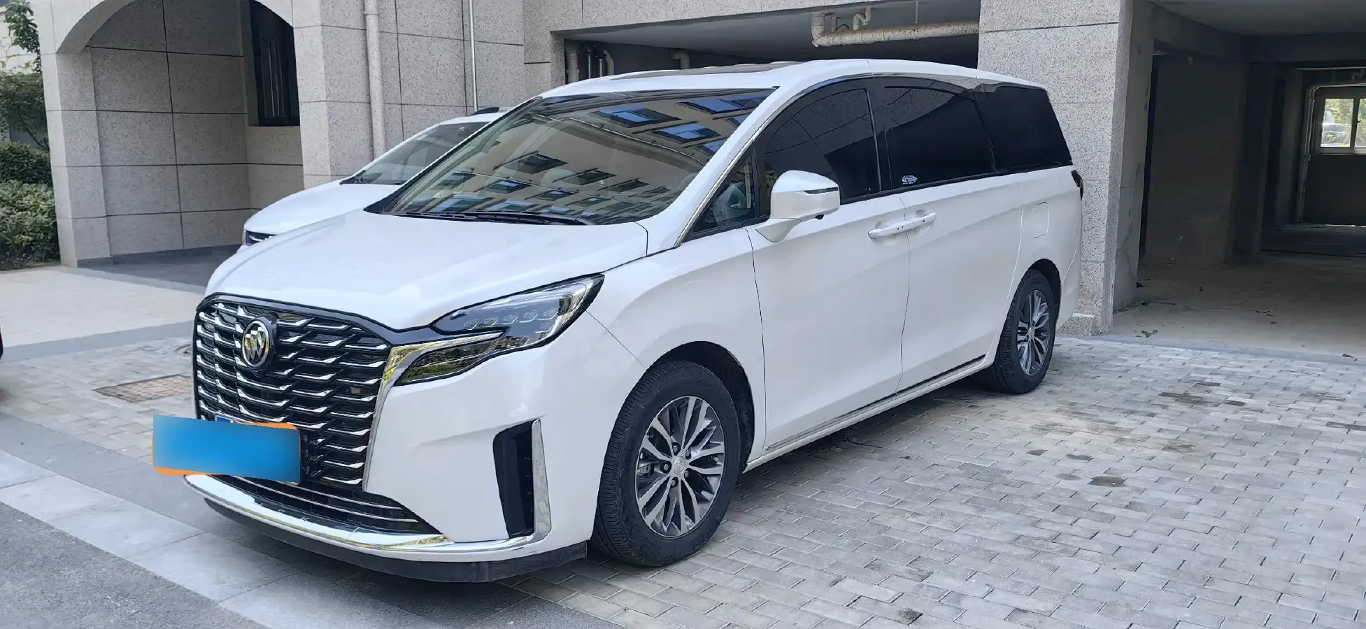 2023 Buick GL8 2.0T 237HP L4 9AT