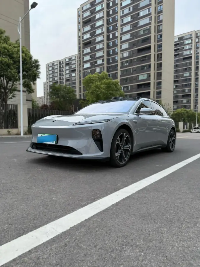 2024 NIO ET5T BEV 75KWH
