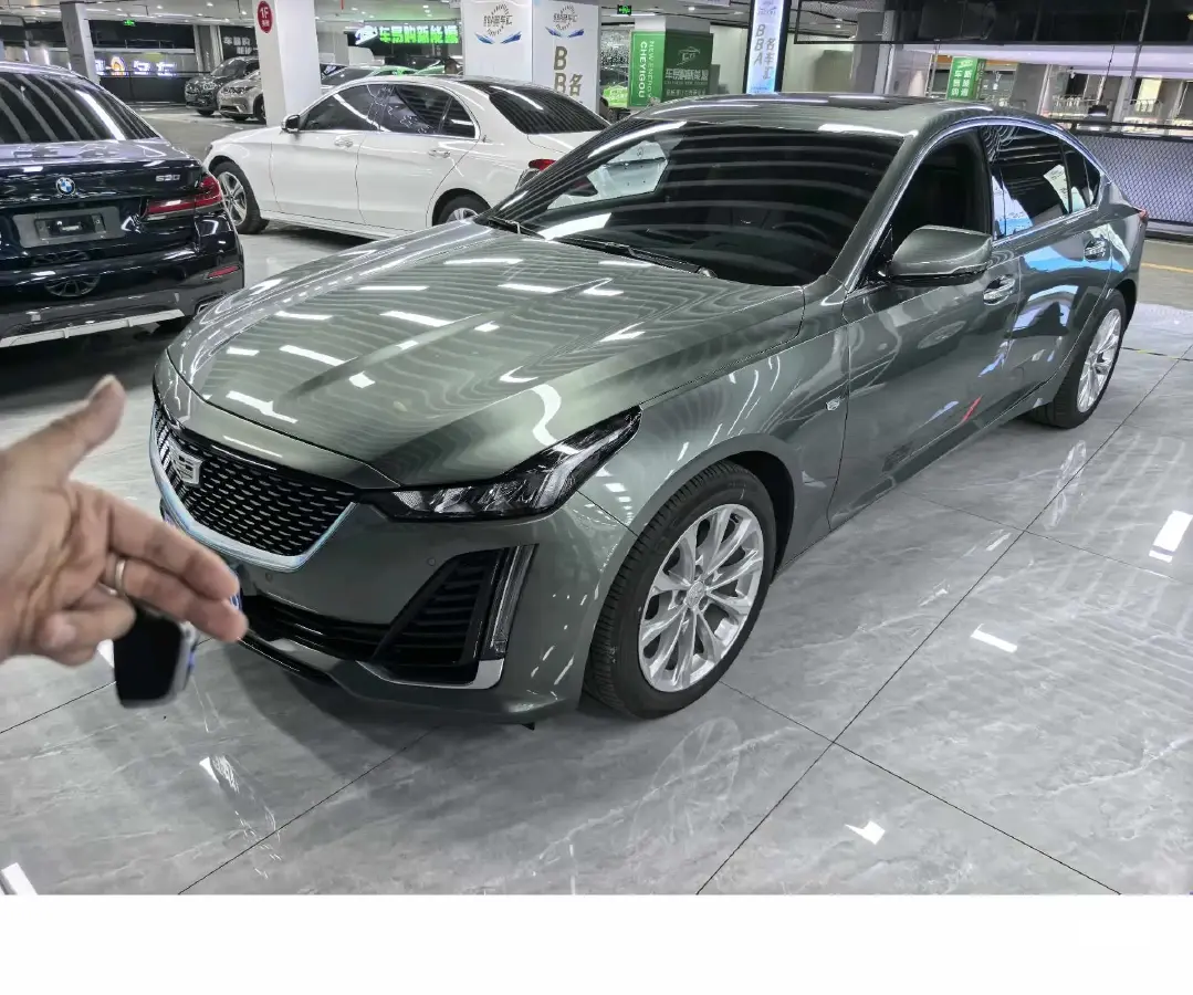 2023 Cadillac CT5 2.0T 237HP L4 10AT