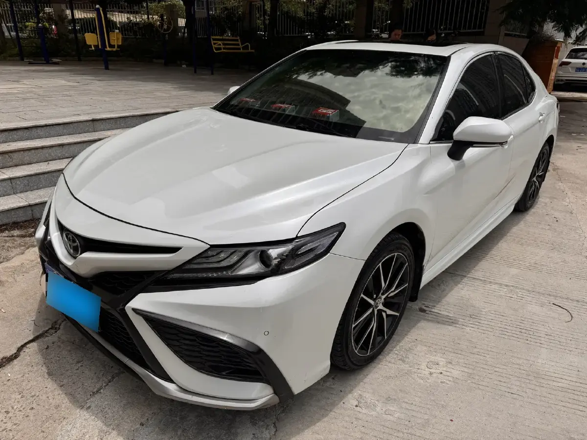 2021 Toyota Camry 2.5L 209HP L4 8AT