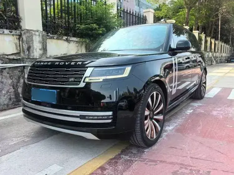 2024 Land Rover Range Rover 3.0T 400HP L6 8AT