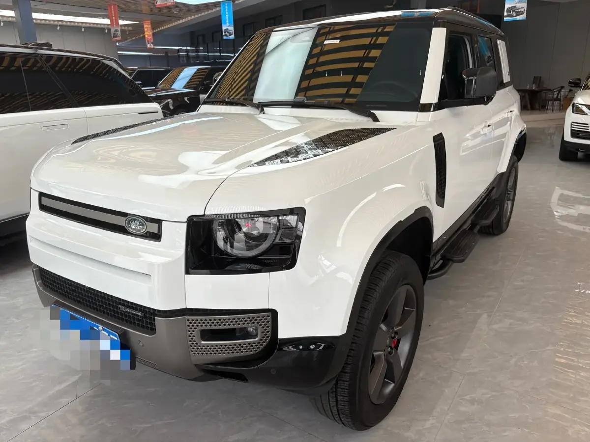 2023 Land Rover Defender 3.0T 400HP L6 8AT