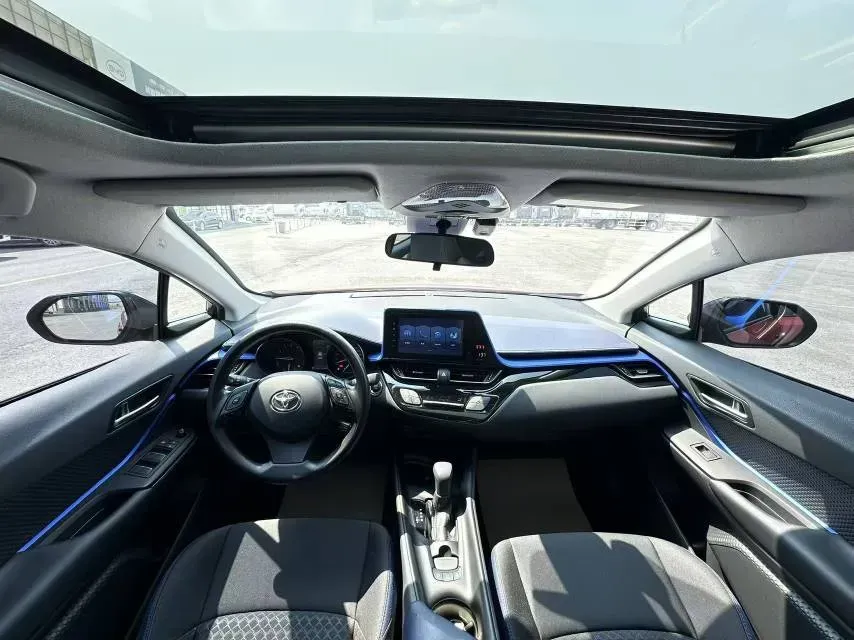 2020 Toyota C-HR 2.0L 171HP L4 CVT,autocango,china used car exporter,china ev exporter,chinese used car exporter,chinese used ev exporter