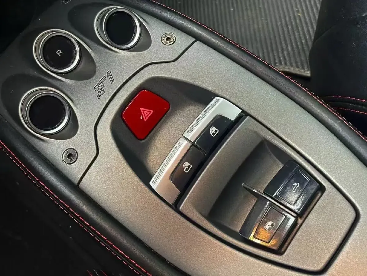 2013 Ferrari 458 4.5L 570HP V8 7DCT,autocango,china used car exporter,china ev exporter,chinese used car exporter,chinese used ev exporter