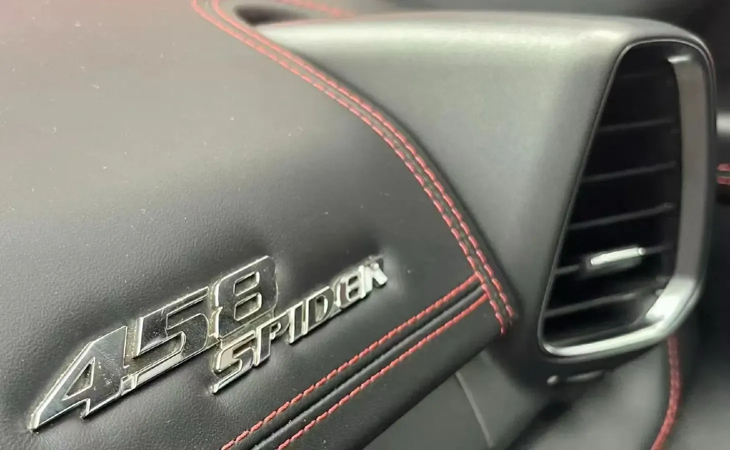 2013 Ferrari 458 4.5L 570HP V8 7DCT,autocango,china used car exporter,china ev exporter,chinese used car exporter,chinese used ev exporter