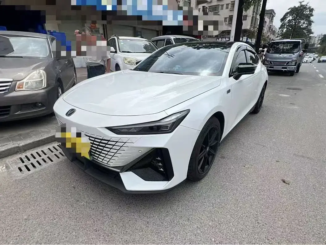 2023 ChangAn UNI-V iDD 1.5T 170HP L4 6TCT PHEV 18.4KWH