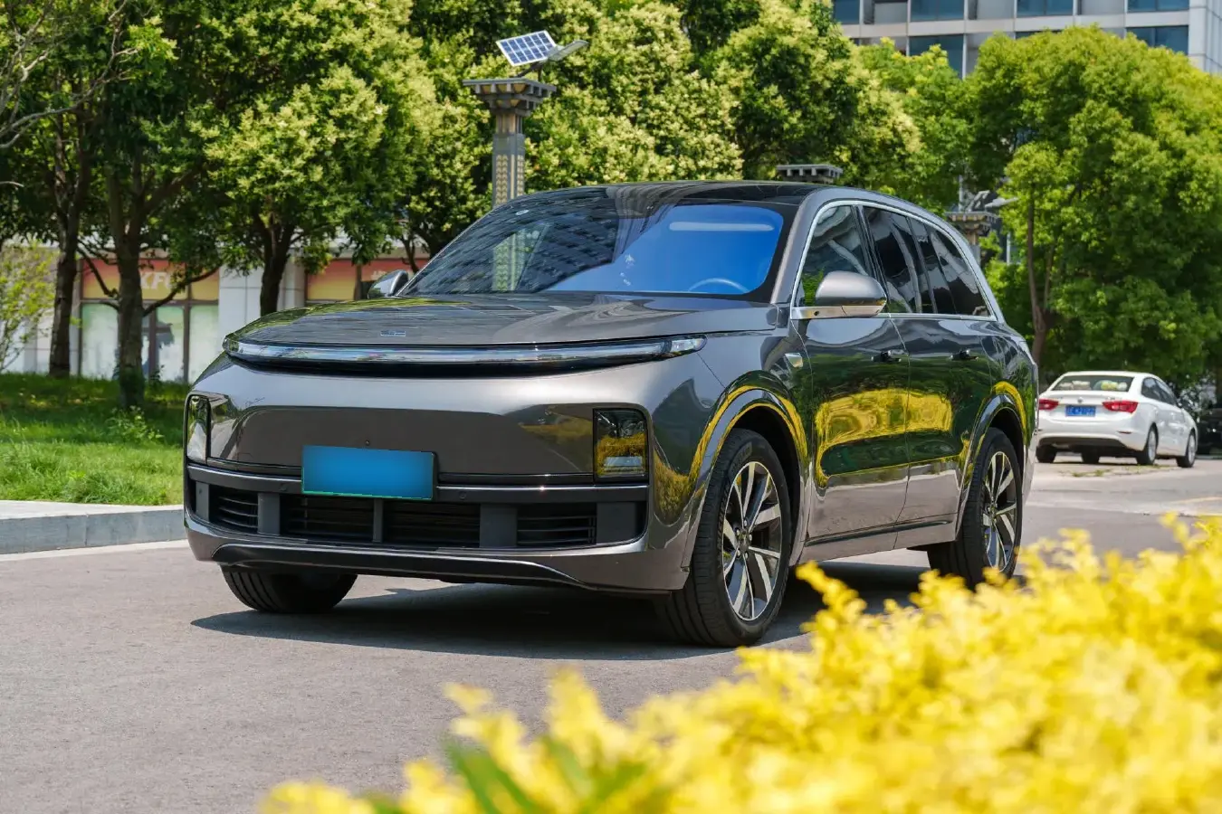 2023 Li L8 Range Extended 154HP REEV 40.9KWH