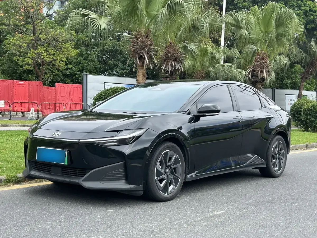 2024 Toyota bZ3 BEV 49.92KWH