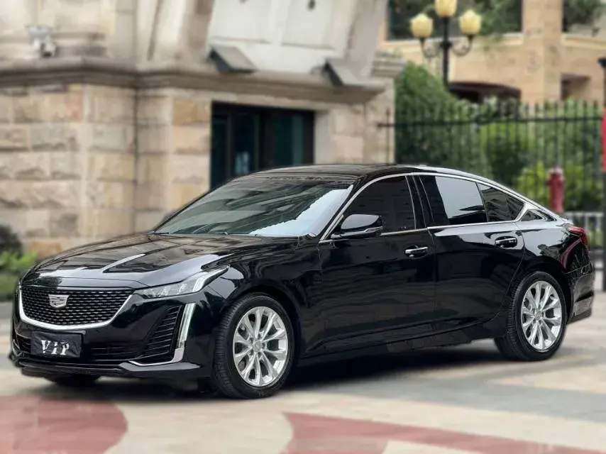 2022 Cadillac CT5 2.0T 237HP L4 10AT