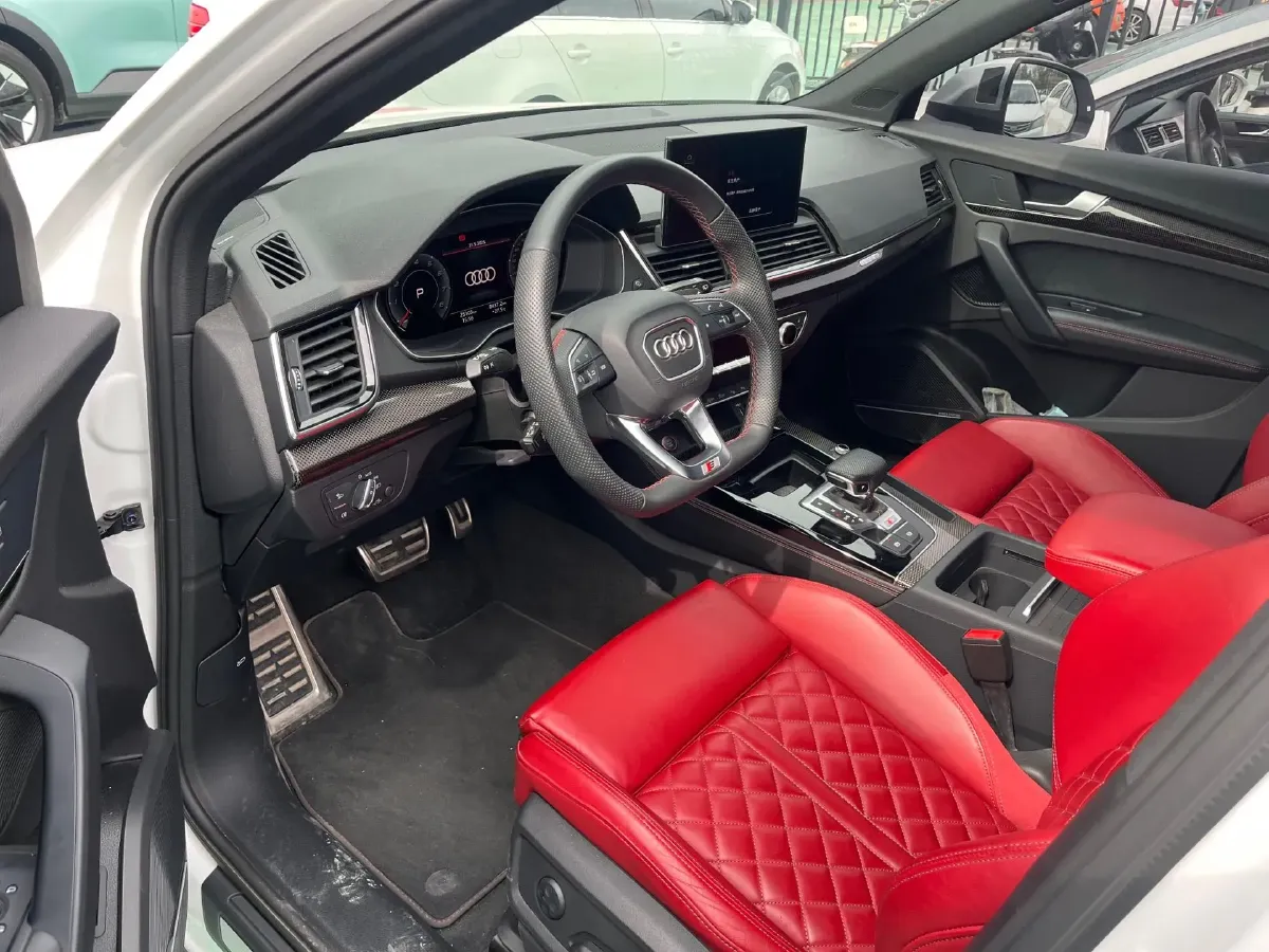 2021 Audi SQ5 3.0T 354HP V6 8AT,autocango,china used car exporter,china ev exporter,chinese used car exporter,chinese used ev exporter