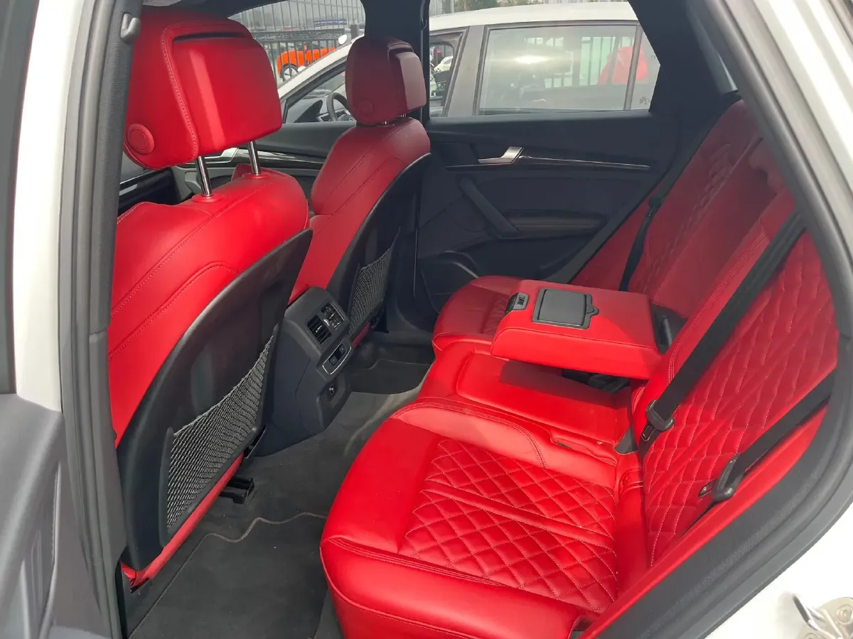 2021 Audi SQ5 3.0T 354HP V6 8AT,autocango,china used car exporter,china ev exporter,chinese used car exporter,chinese used ev exporter