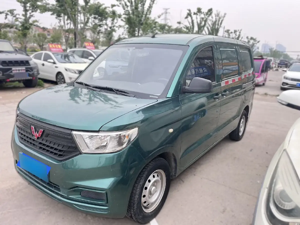 2021 WuLing HongGuang 1.5L 99HP L4 6MT