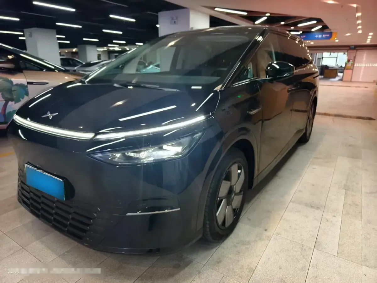 2024 Xpeng X9 BEV 101.5KWH