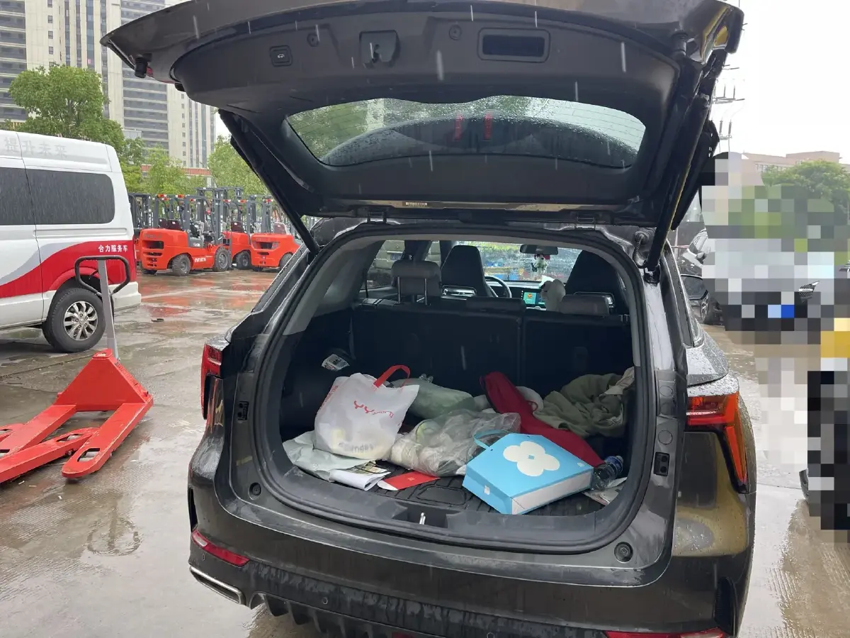 2022 ChangAn CS75 Plus 1.5T 188HP L4 8AT,autocango,china used car exporter,china ev exporter,chinese used car exporter,chinese used ev exporter