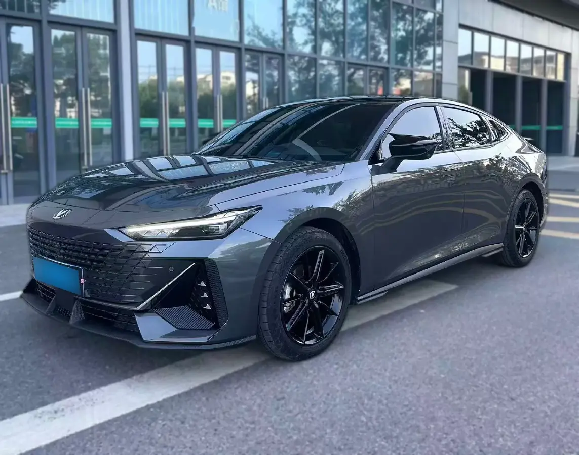 2023 ChangAn UNI-V 1.5T 188HP L4 7DCT