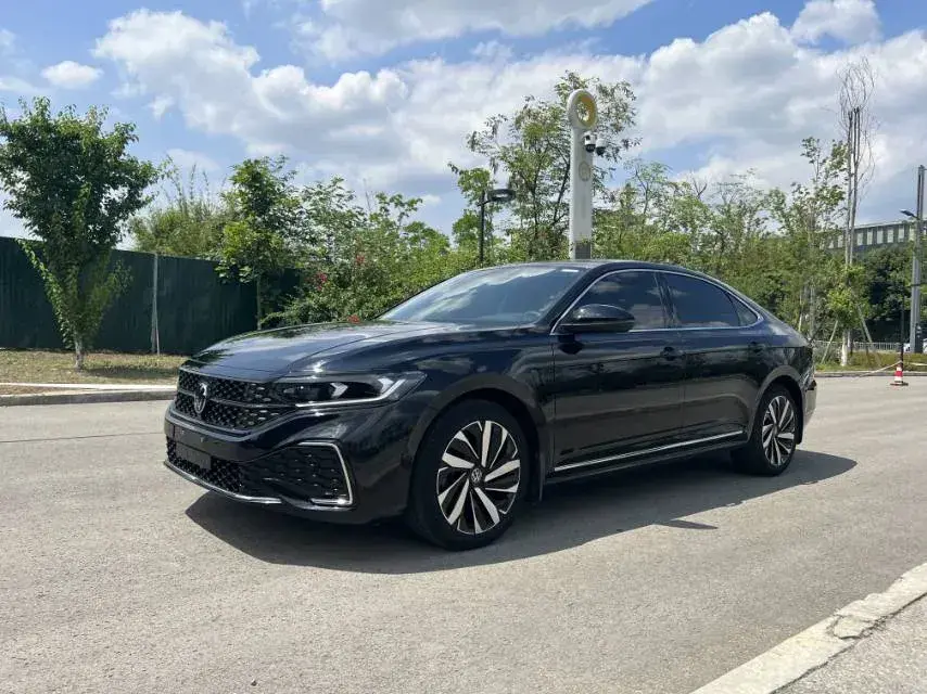 2022 Volkswagen Passat 2.0T 186HP L4 7DCT