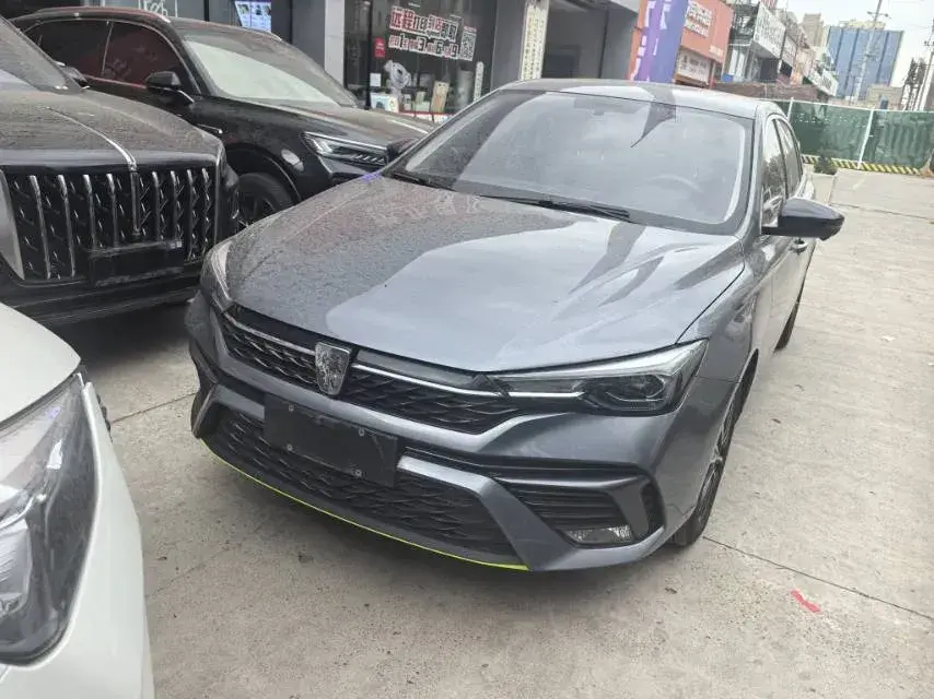 2021 Roewe i5 1.5L 120HP L4 CVT