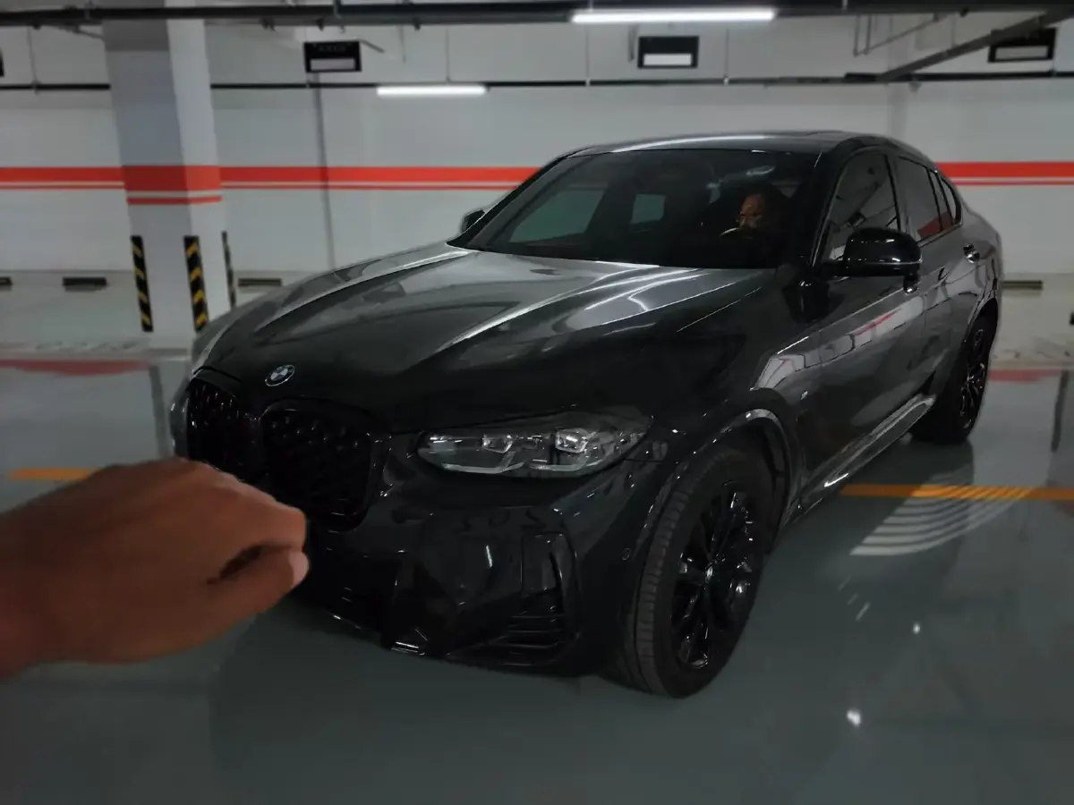 2022 BMW X4 2.0T 245HP L4 8AT