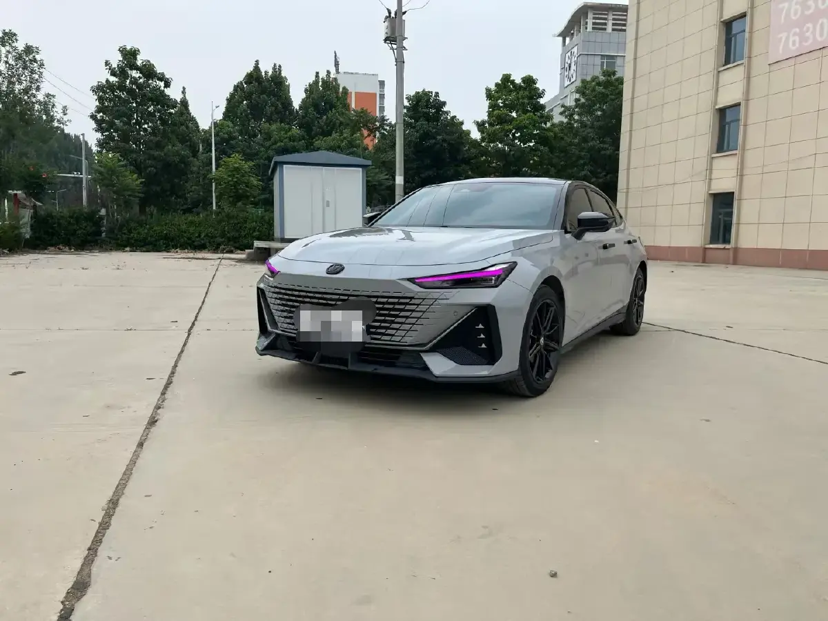 2023 ChangAn UNI-V 1.5T 188HP L4 7DCT