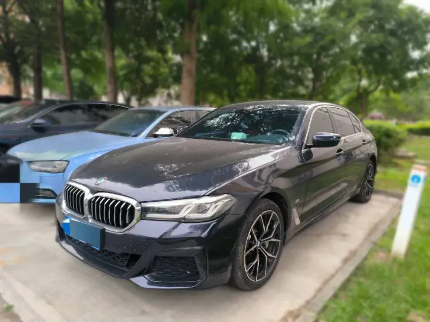 2022 BMW 5 Series 2.0T 252HP L4 8AT