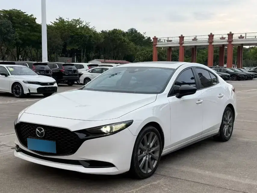 2022 Mazda 3 Axela 2.0L 158HP L4 6AT