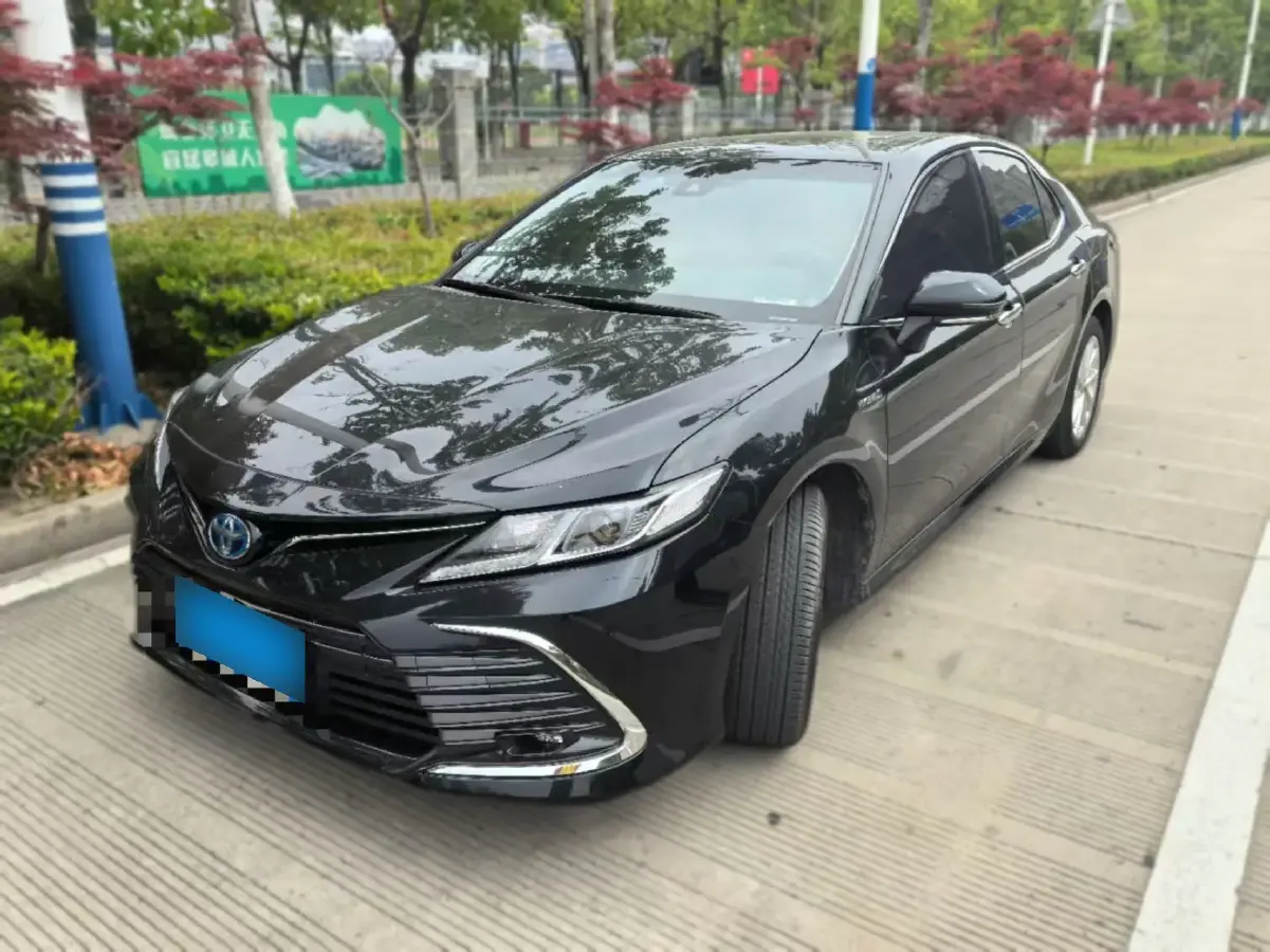 2023 Toyota Camry 2.5L 178HP L4 E-CVT Hybrid