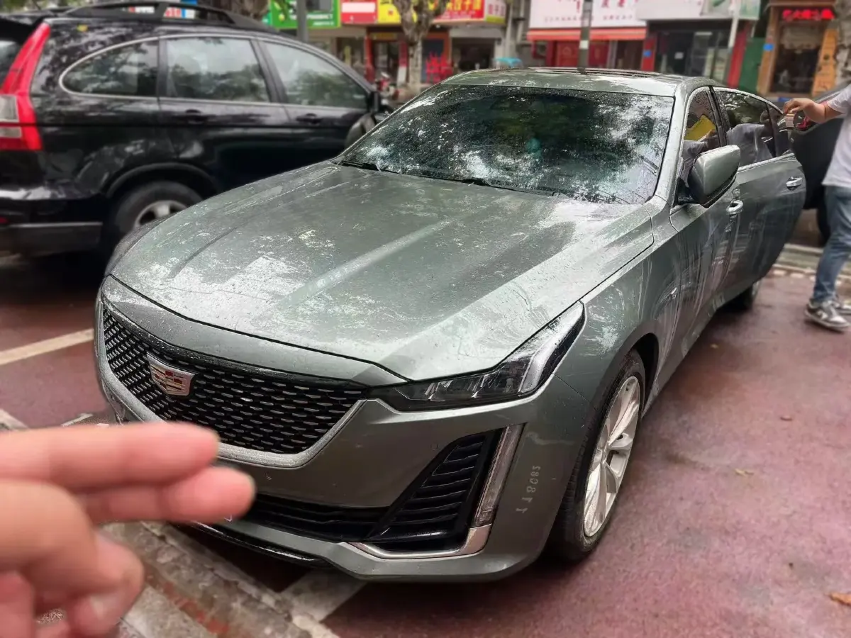 2023 Cadillac CT5 2.0T 237HP L4 10AT