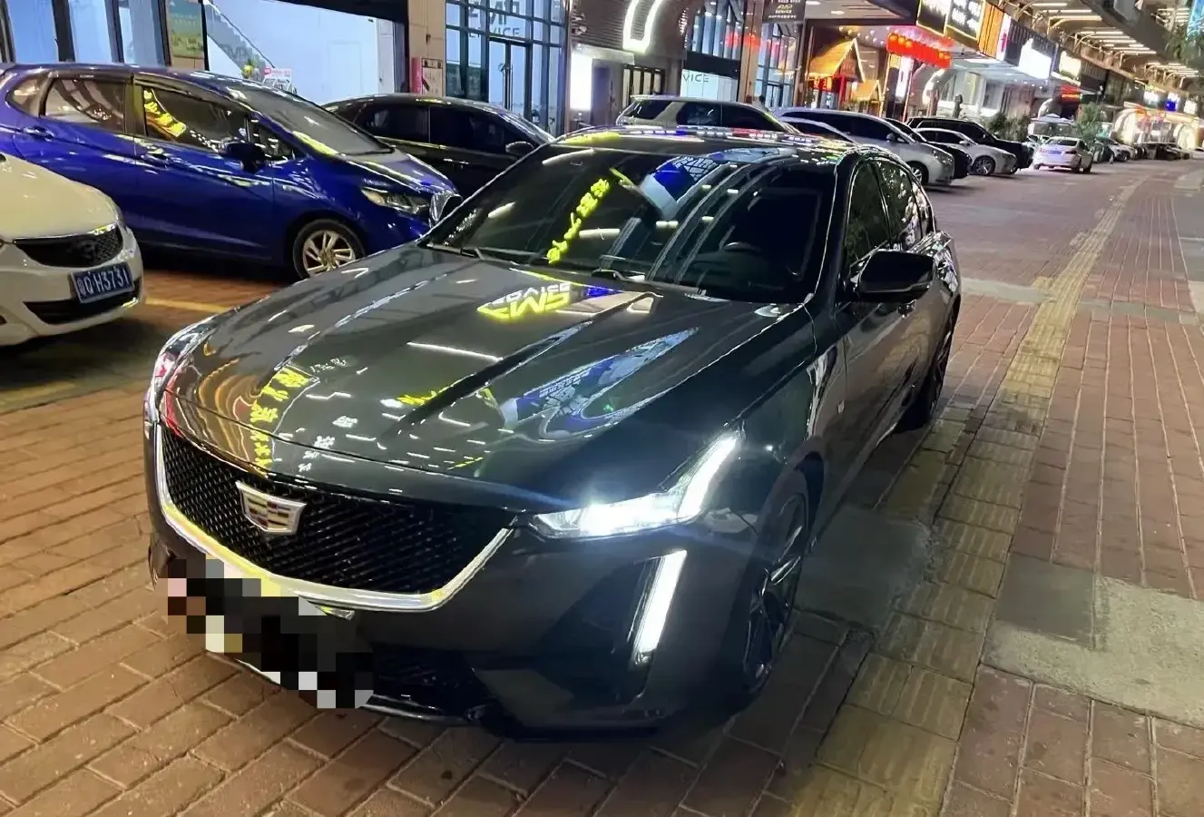 2022 Cadillac CT5 2.0T 237HP L4 10AT