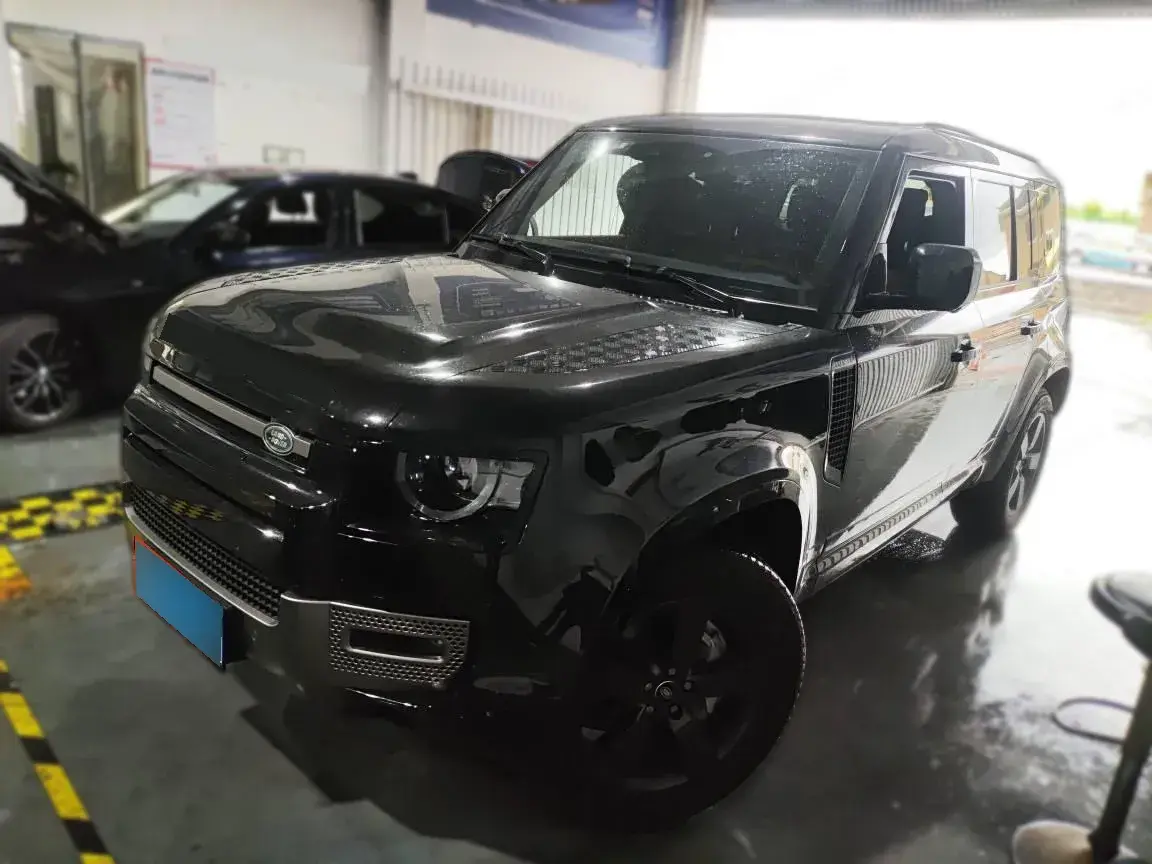 2024 Land Rover Defender 3.0T 400HP L6 8AT