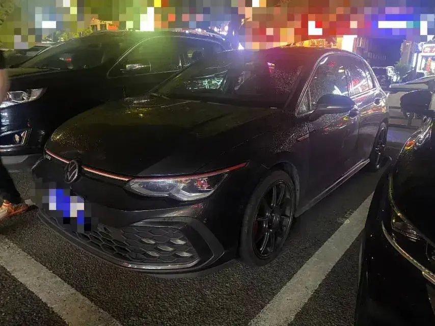 2023 Volkswagen GolfGTI 2.0T 220HP L4 7DCT