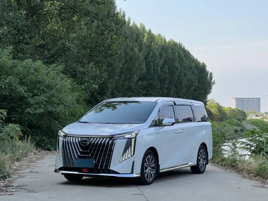 2024 GAC Trumpchi M8 2.0T 190HP L4 2DHT Hybrid